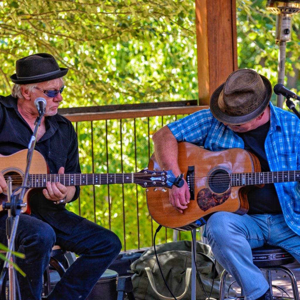The Stents duo playing at Bright Brewery